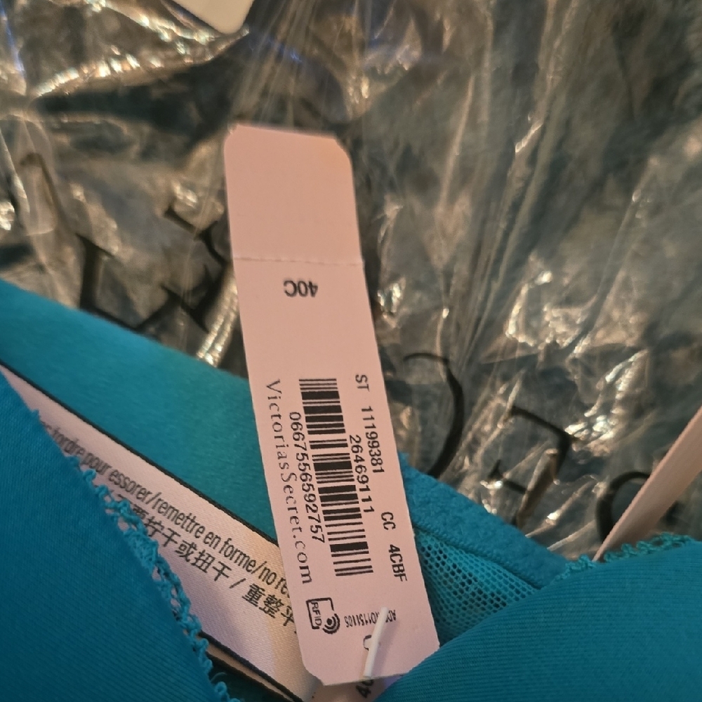 Victoria's Secret Teal Push-Up Bra with Lace Trim - Picture 2 of 3